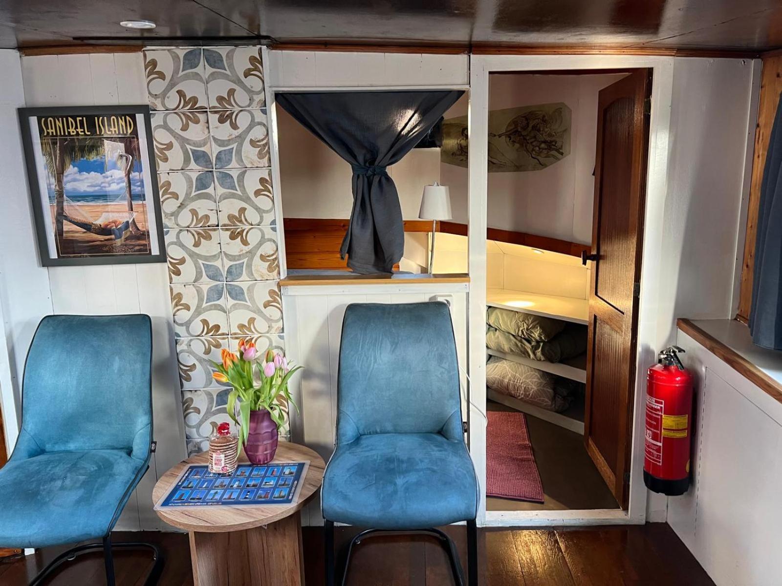 B&B Teddy "Prachtig Authentiek Woonschip Uit 1912, 15 Minuten Van Amsterdam" Wormer Dış mekan fotoğraf