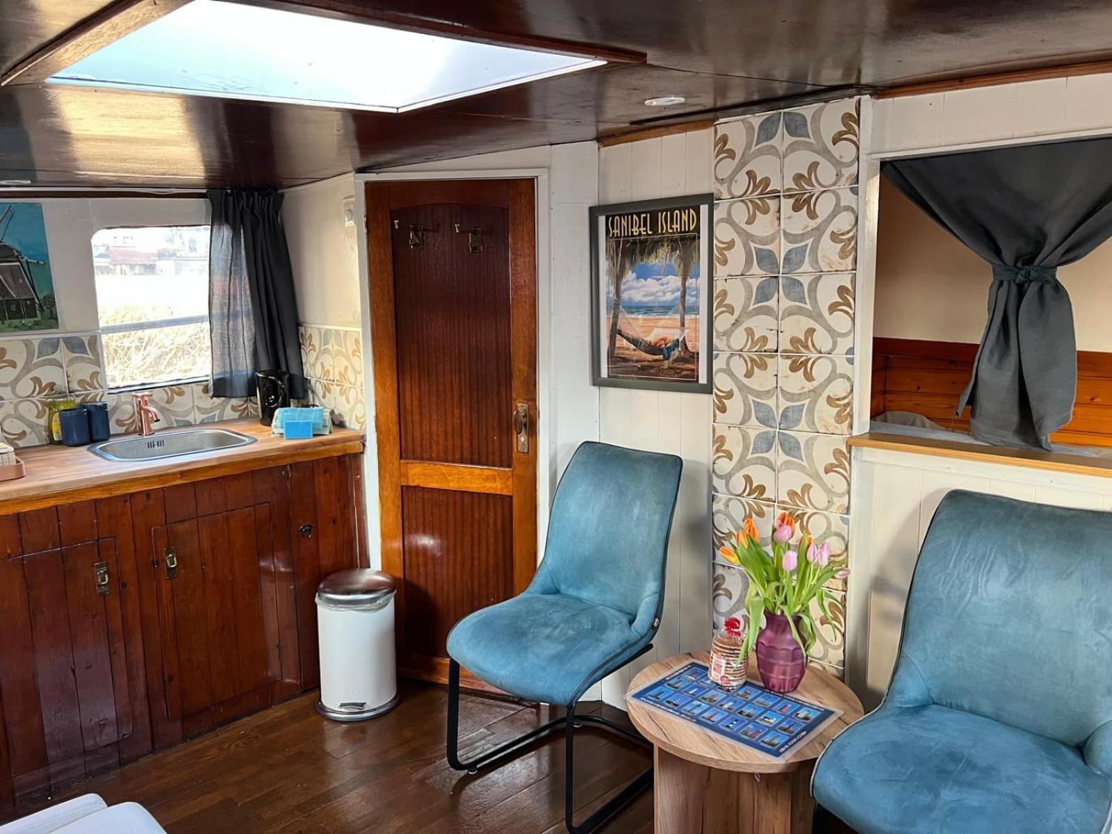 B&B Teddy "Prachtig Authentiek Woonschip Uit 1912, 15 Minuten Van Amsterdam" Wormer Dış mekan fotoğraf